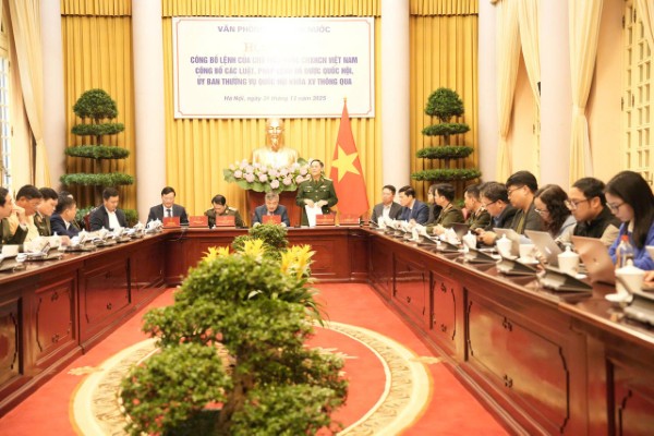 Công bố Lệnh của Chủ tịch nước về 15 luật, pháp lệnh